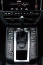 Porsche Macan 2019 года (UK)